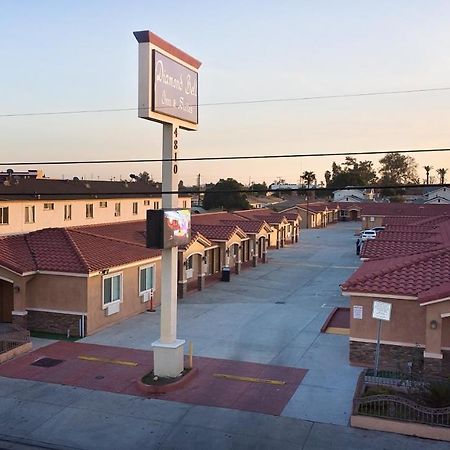 Diamond Bell Inn&Suites Exterior foto