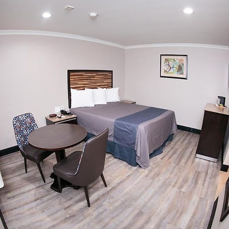 Diamond Bell Inn&Suites Exterior foto