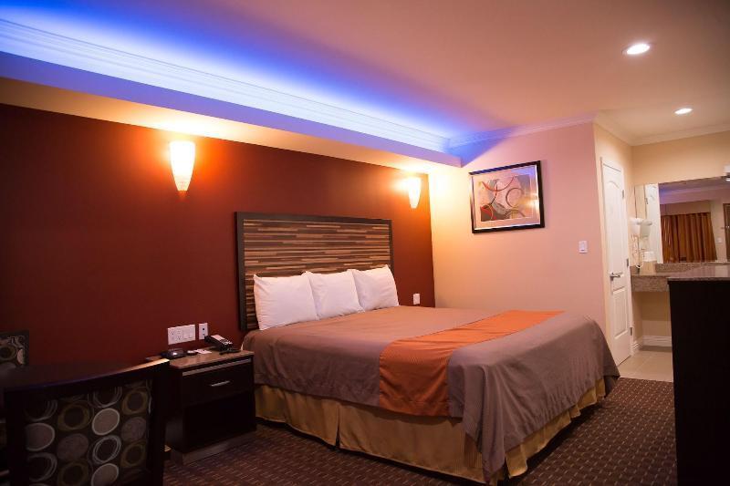 Diamond Bell Inn&Suites Exterior foto