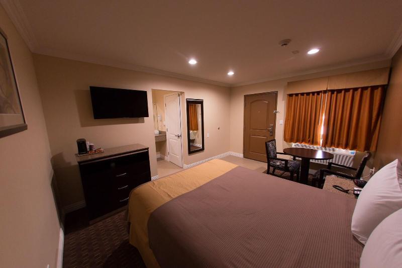 Diamond Bell Inn&Suites Exterior foto