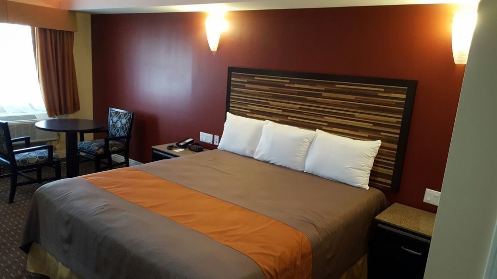 Diamond Bell Inn&Suites Exterior foto
