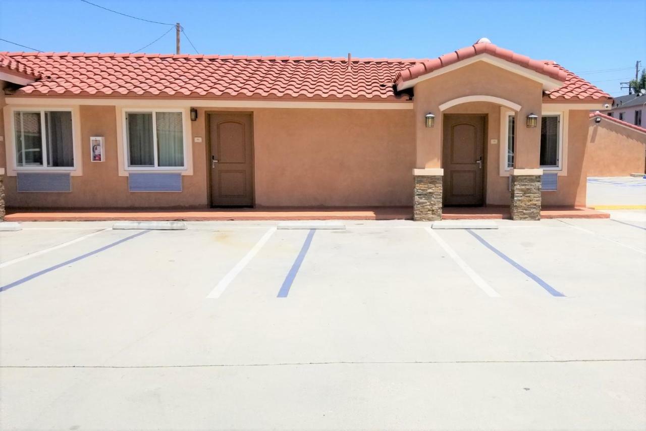 Diamond Bell Inn&Suites Exterior foto