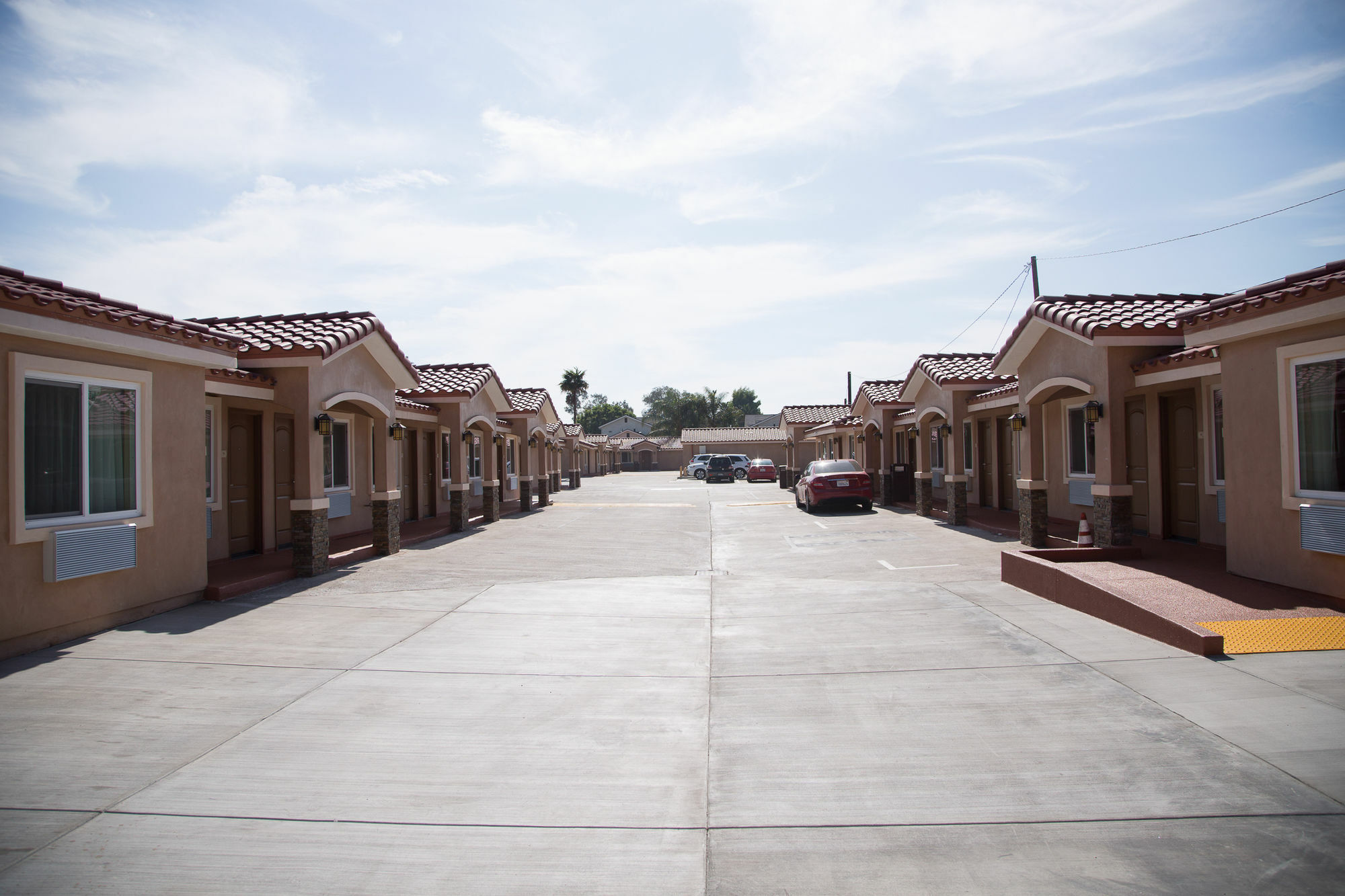 Diamond Bell Inn&Suites Exterior foto
