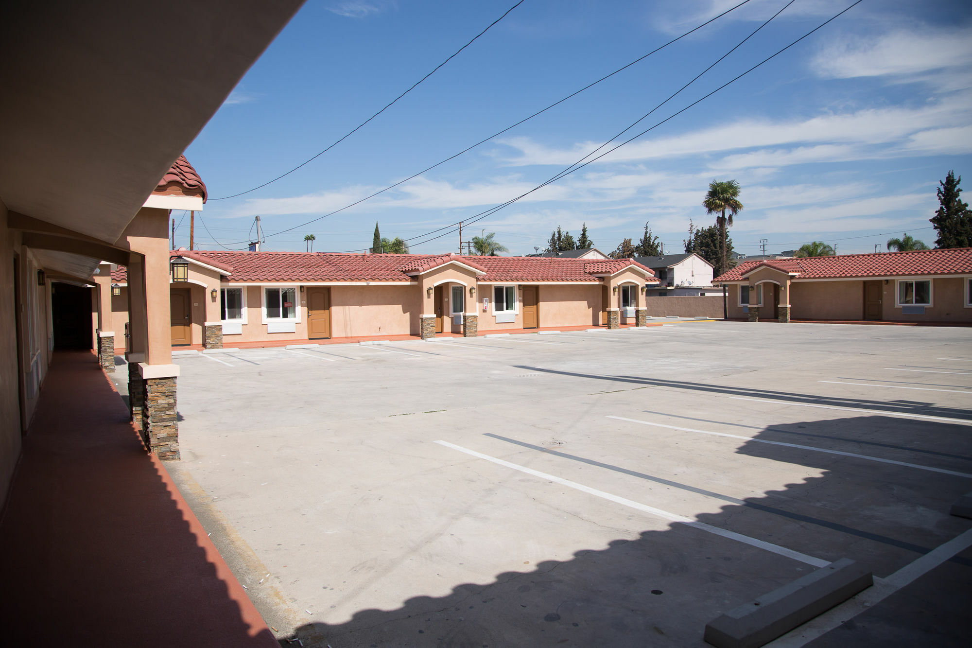 Diamond Bell Inn&Suites Exterior foto